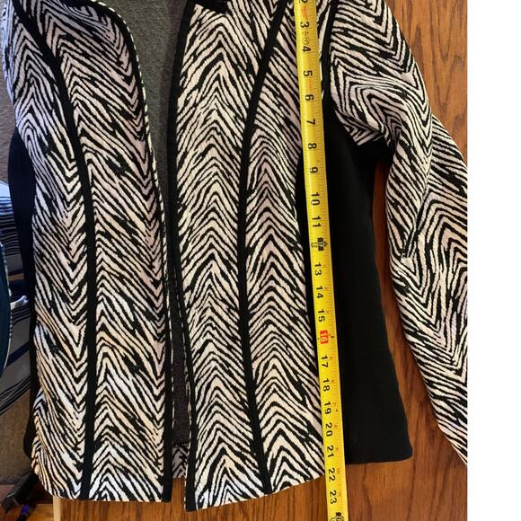 Chico's Fitted Blazer Jacket - Picture 4 of 6